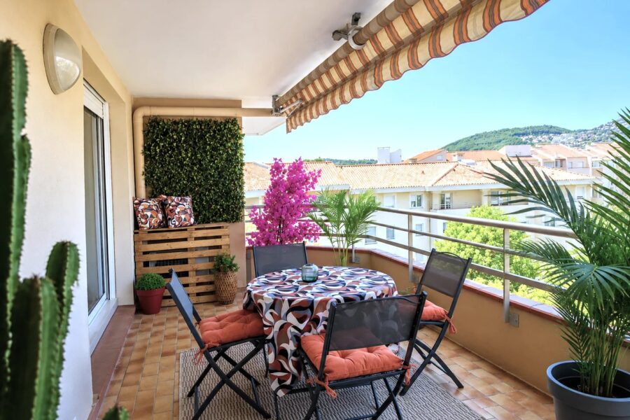 Appartement à vendre à Hyères — Vue parc & jardin — photo 2