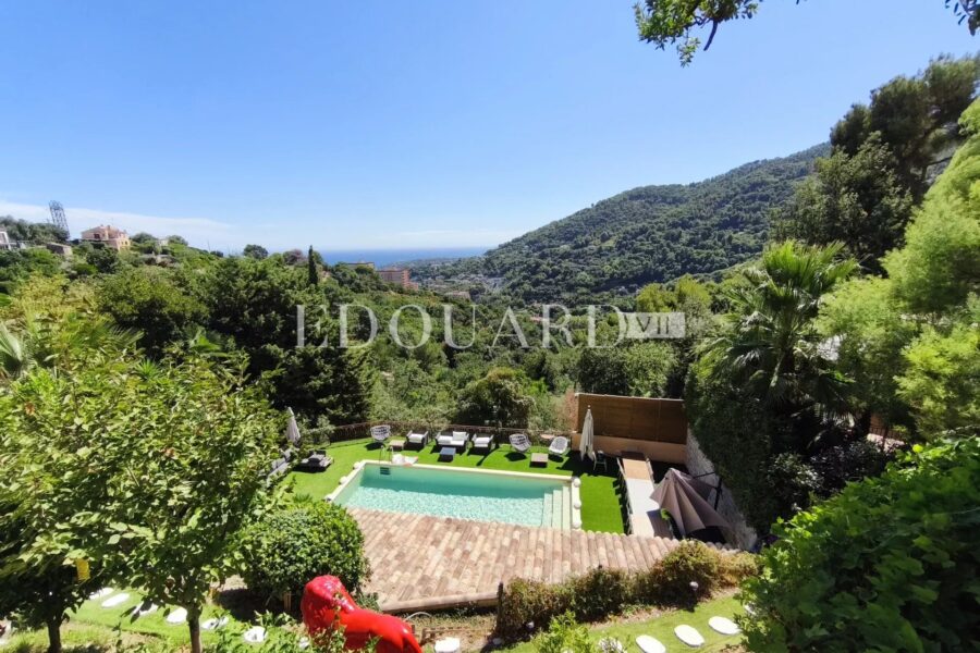 Maison à vendre à Menton — Vue mer — photo 1