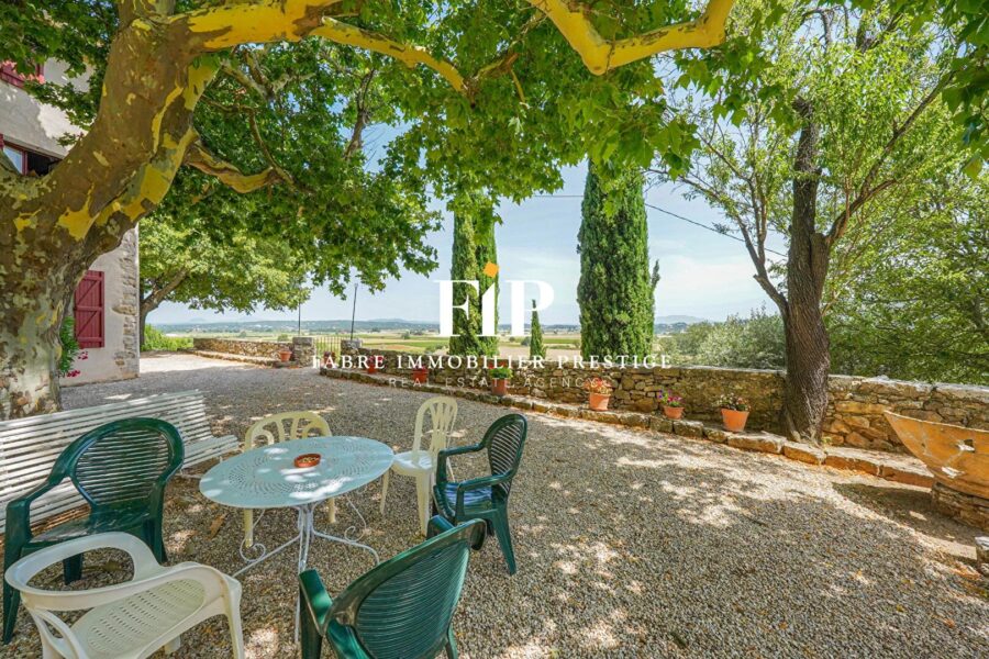 Maison à vendre à Saint-maximin-la-sainte-baume — Vue nature — photo 2