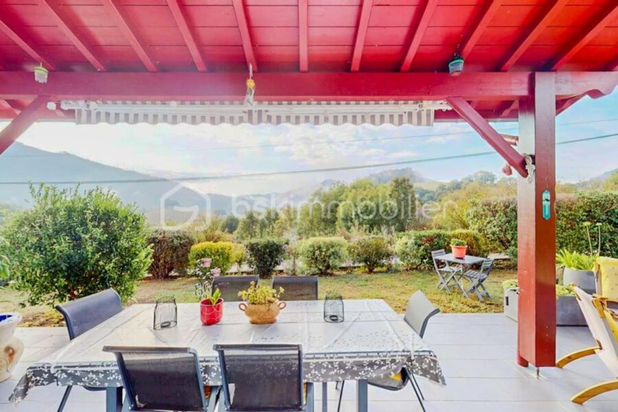 Maison à vendre à Saint-Étienne-de-Baïgorry — Vue montagne — photo 8