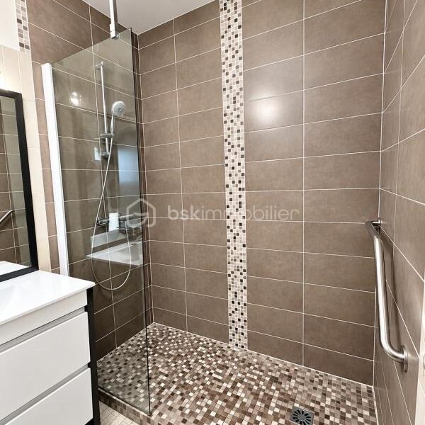 Appartement à vendre à Saint-Jean-de-Maurienne — Vue montagne — photo 9