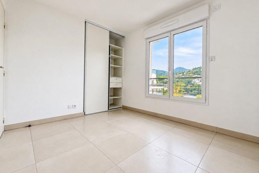 Appartement à louer à Nice — Vue nature — photo 8