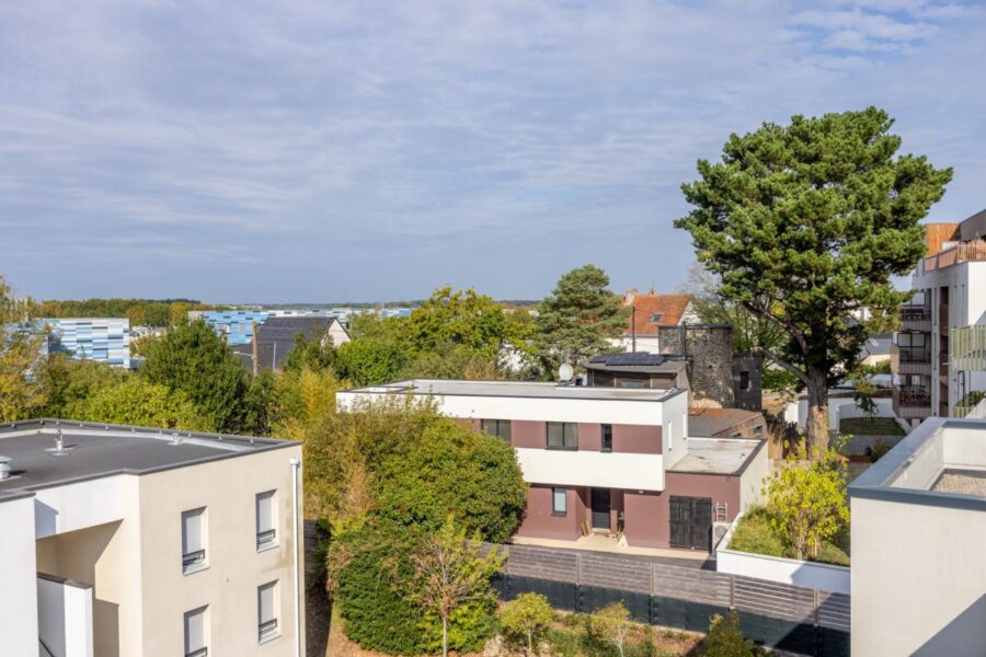 Appartement à vendre à Saint-Herblain — Vue sur la ville — photo 1