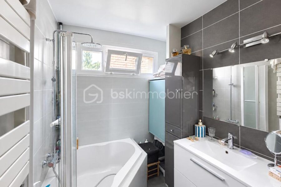 Appartement à vendre à Garches — Vue sur la ville — photo 9