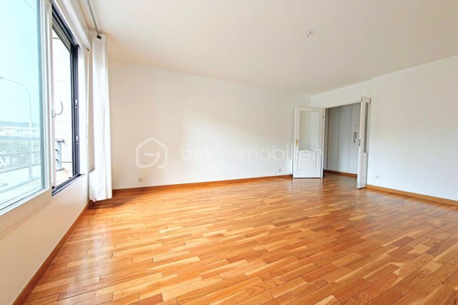 Appartement à vendre à Saint-Cyr-l&rsquo;École — Vue dégagée — photo 9