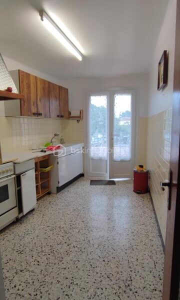 Maison à vendre à Besse-sur-Issole — Vue dégagée — photo 9