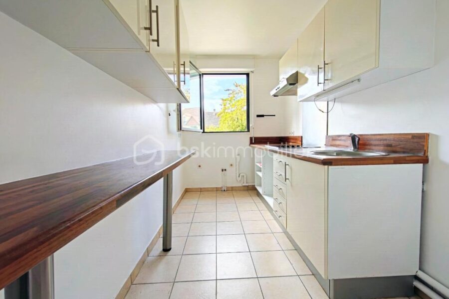 Appartement à vendre à Saint-Cyr-l&rsquo;École — Vue dégagée — photo 9