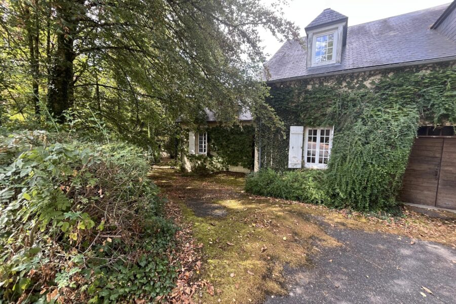 Maison à vendre à Saint-Léger-de-Fougeret — Vue nature — photo 41