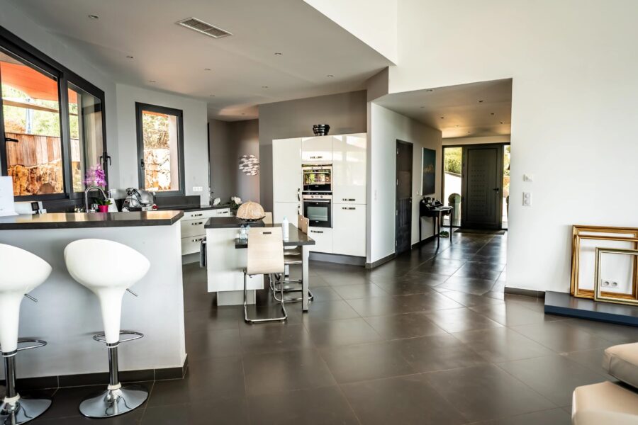 Maison à vendre à Sainte-Lucie-de-Porto-Vecchio — Vue mer — photo 8