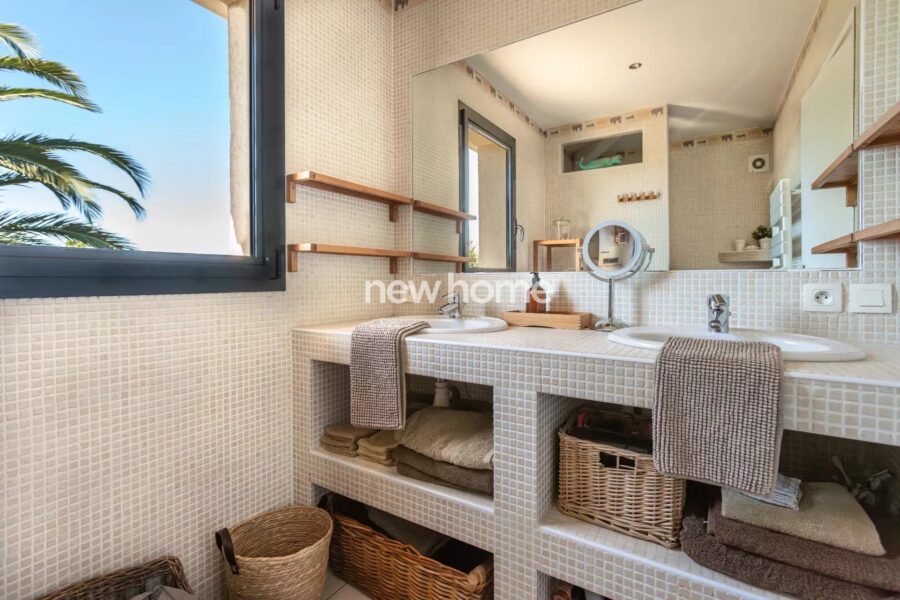Maison à vendre à Les Adrets-de-l&rsquo;Estérel — Vue mer — photo 18