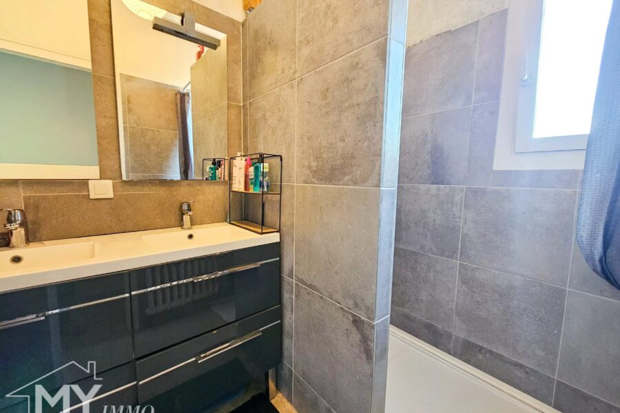 Maison à vendre à Pineuilh — Vue parc & jardin — photo 8