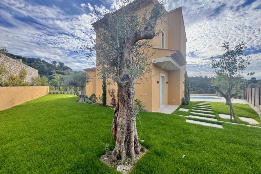 Maison à louer à Colomars — Vue montagne — photo 4