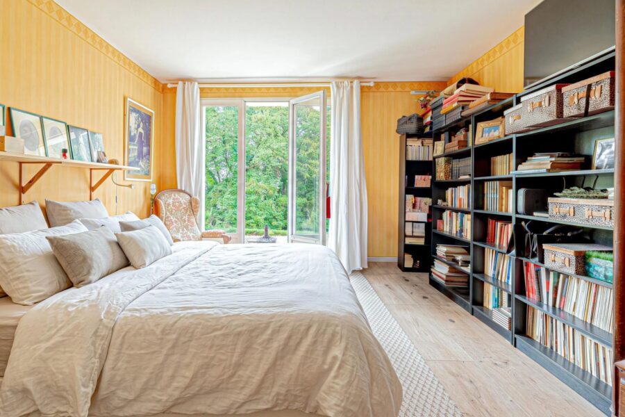 Maison à vendre à Louveciennes — Vue parc & jardin — photo 13