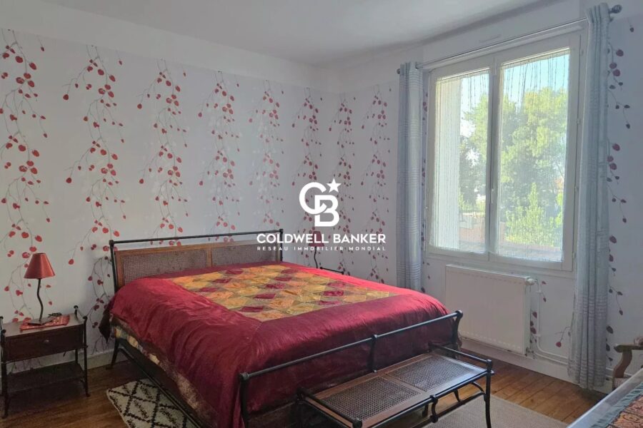Maison à vendre à Saintes — Vue parc & jardin — photo 10