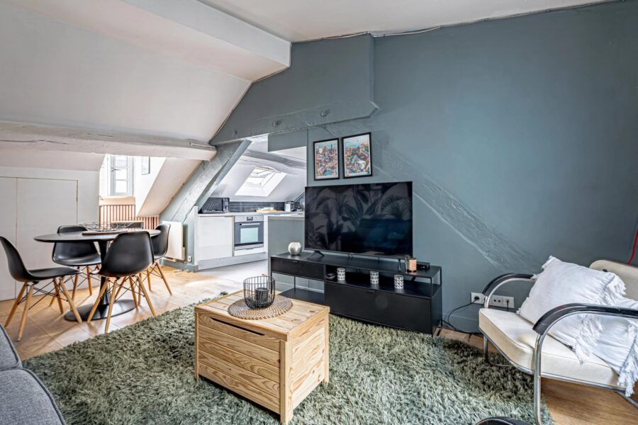 Appartement à vendre à Paris 1er arrondissement — Vue sur la ville — photo 9