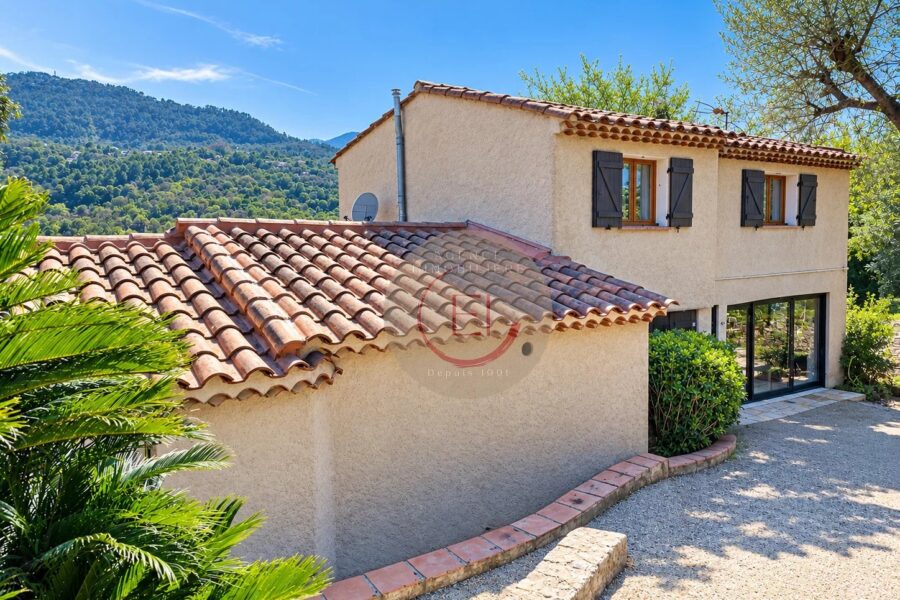Maison à vendre à Les Adrets-de-l&rsquo;Estérel — Vue montagne — photo 3