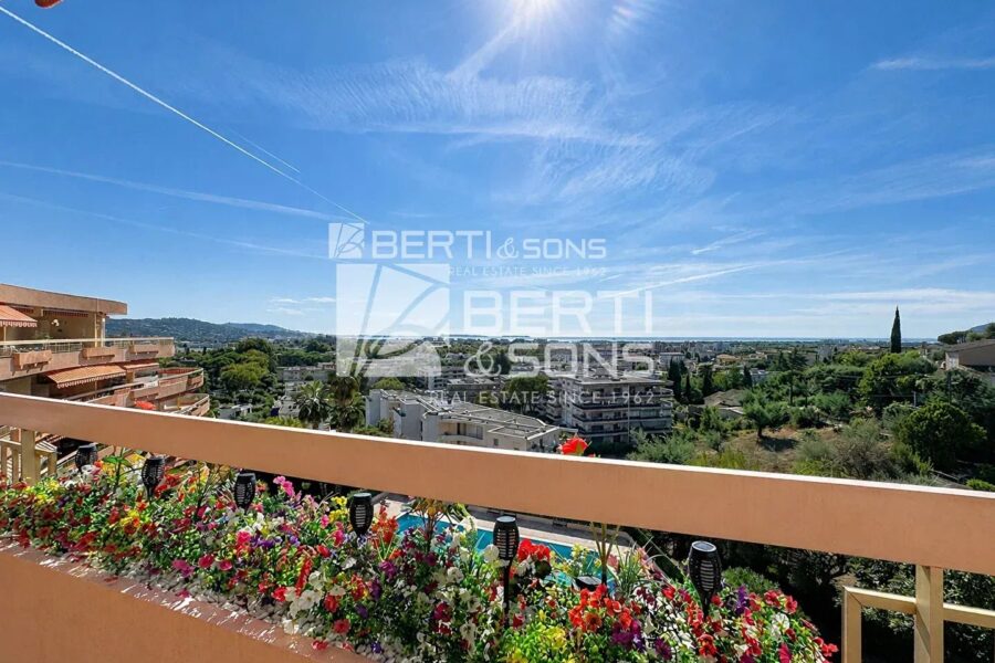 Appartement à vendre à Mandelieu-la-Napoule — Vue mer — photo 3