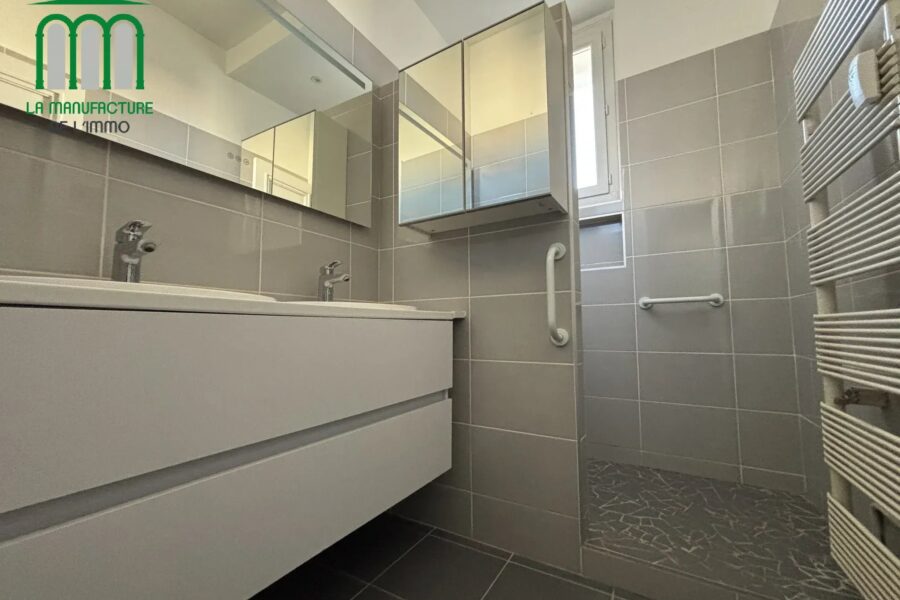 Appartement à vendre à Saint-Étienne — Vue sur la ville — photo 25