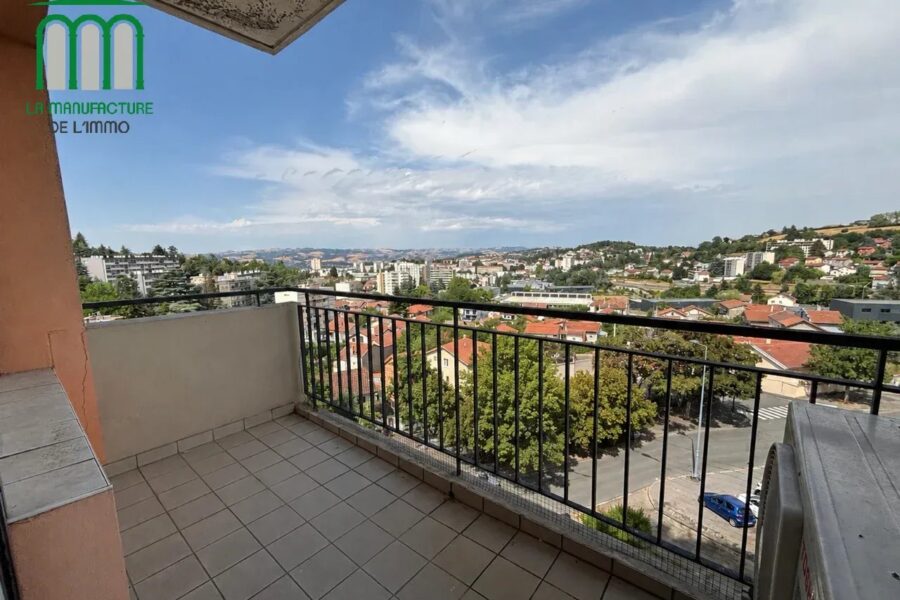 Appartement à vendre à Saint-Étienne — Vue sur la ville — photo 1
