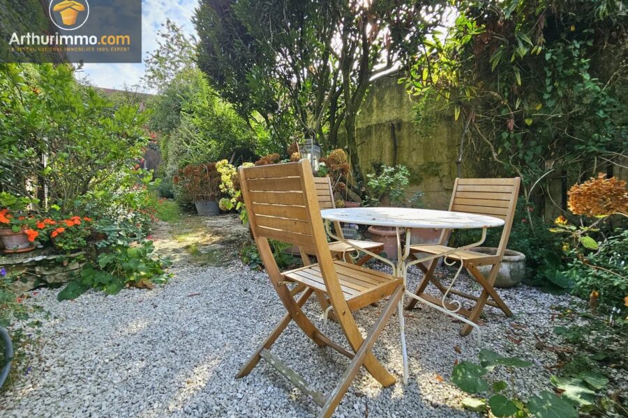 Maison à vendre à Estrées-Saint-Denis — Vue parc & jardin — photo 3