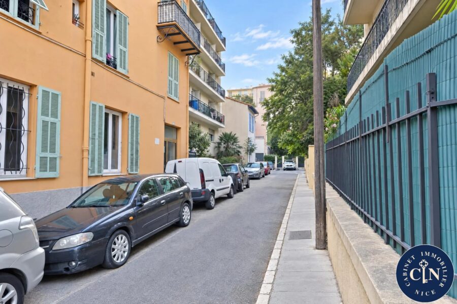 Appartement à vendre à Nice — Vue sur la ville — photo 9