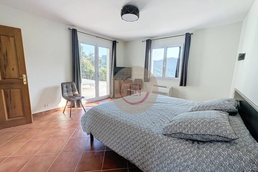 Maison à vendre à Les Adrets-de-l&rsquo;Estérel — Vue montagne — photo 19
