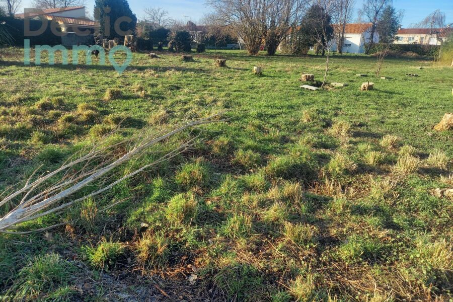 Terrain à vendre à Le Poiré-sur-Vie — Vue dégagée — photo 1