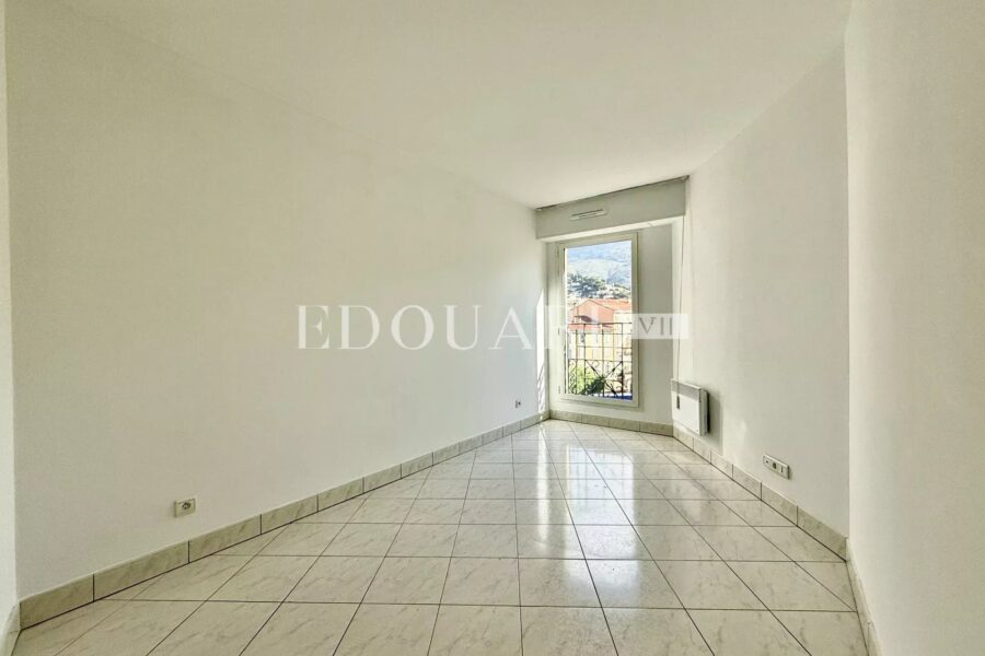 Appartement à vendre à Menton — Vue sur la ville — photo 9