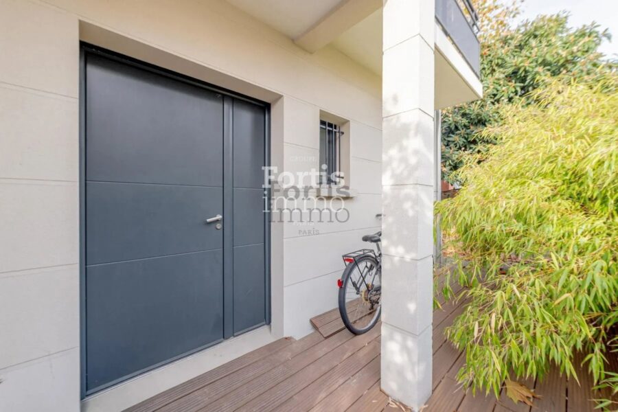 Maison à vendre à Bois-Colombes — Vue parc & jardin — photo 33