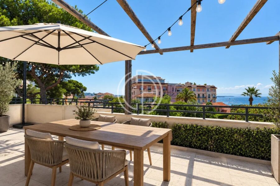 Maison à vendre à Cannes — Vue mer — photo 1