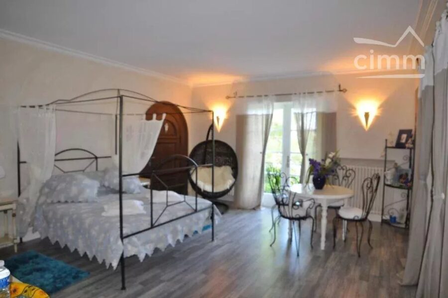 Maison à vendre à Saint-Sauveur-de-Cruzières — Vue montagne — photo 15