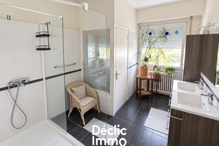 Appartement à vendre à Poitiers — Vue sur la ville — photo 8