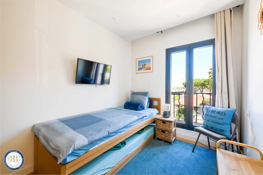 Appartement à vendre à Antibes — Vue sur la ville — photo 7