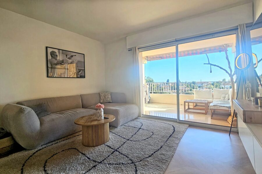 Appartement à vendre à Antibes — Vue mer — photo 2