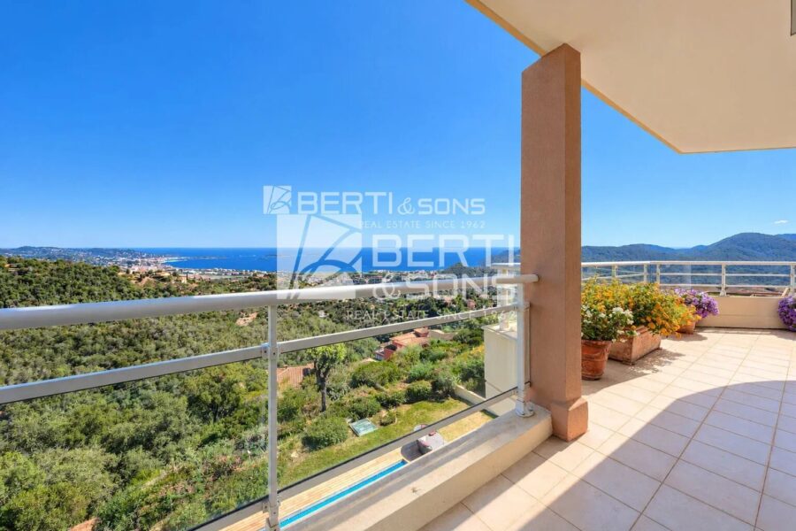 Appartement à vendre à Mandelieu-la-Napoule — Vue mer — photo 3