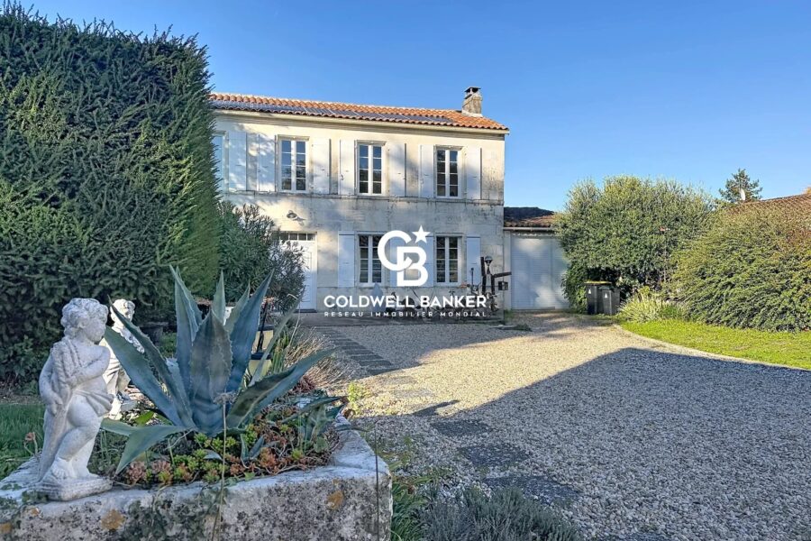 Maison à vendre à Salignac-sur-Charente — Vue parc & jardin — photo 18