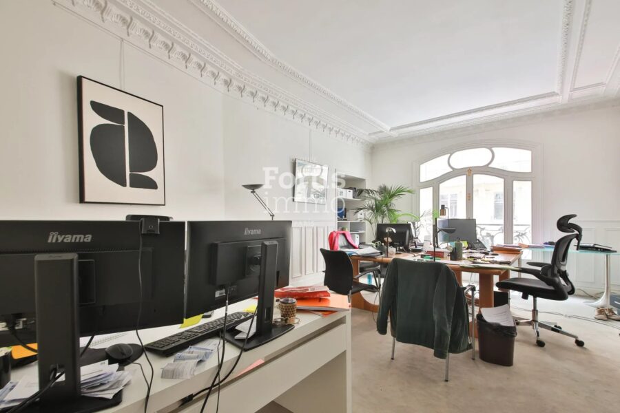 Appartement à vendre à Paris 16e arrondissement — Vue monument — photo 5
