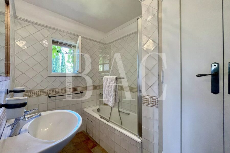 Appartement à vendre à Saint-Tropez — Vue mer — photo 9