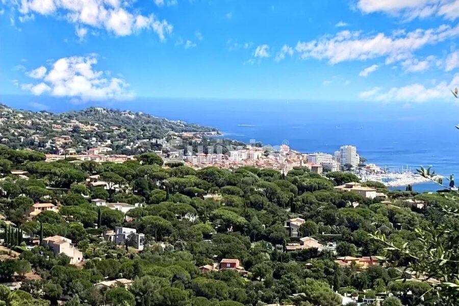 Maison à vendre à Sainte-Maxime — Vue mer — photo 1
