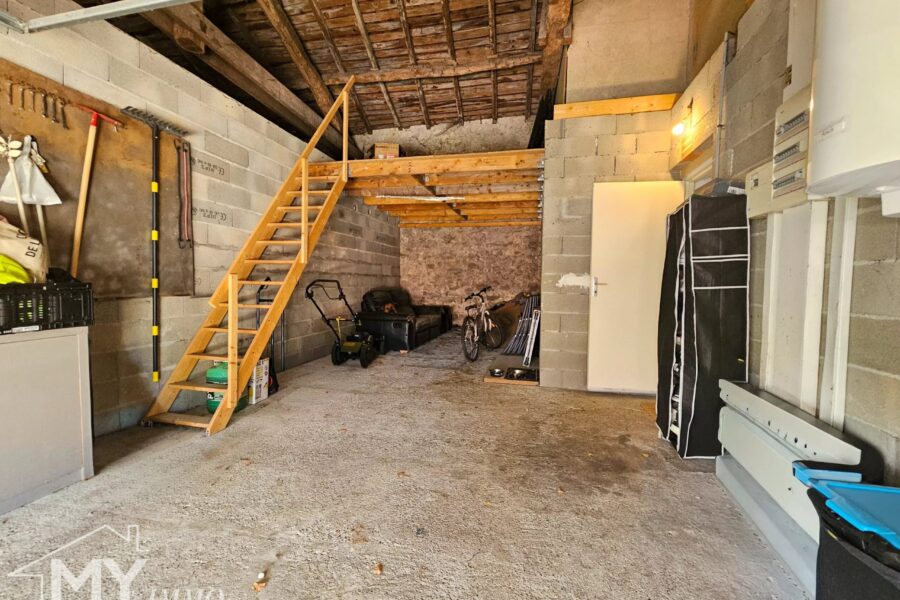 Maison à vendre à Saint-Méard-de-Gurçon — Vue sur la ville — photo 15