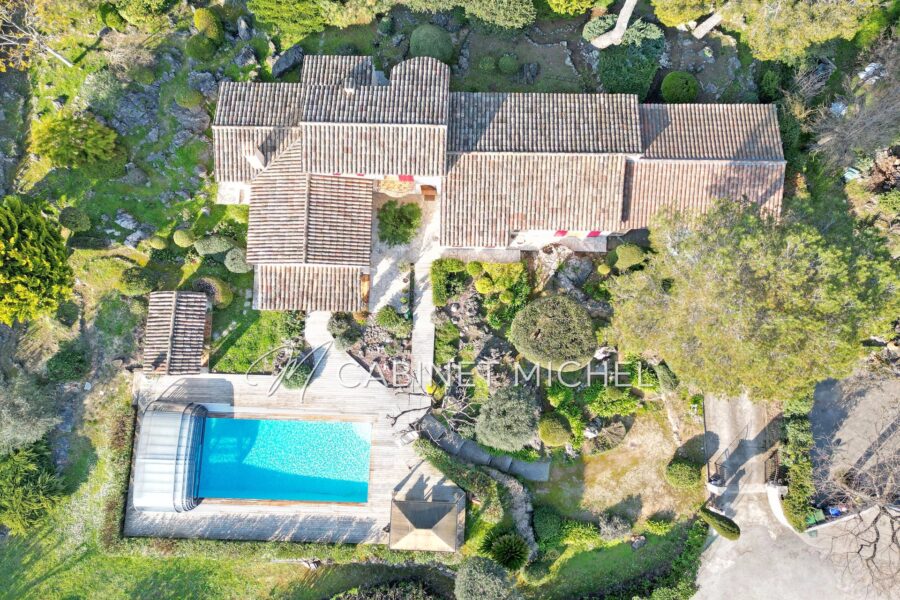 Maison à vendre à Roquefort-les-Pins — Vue dégagée — photo 5