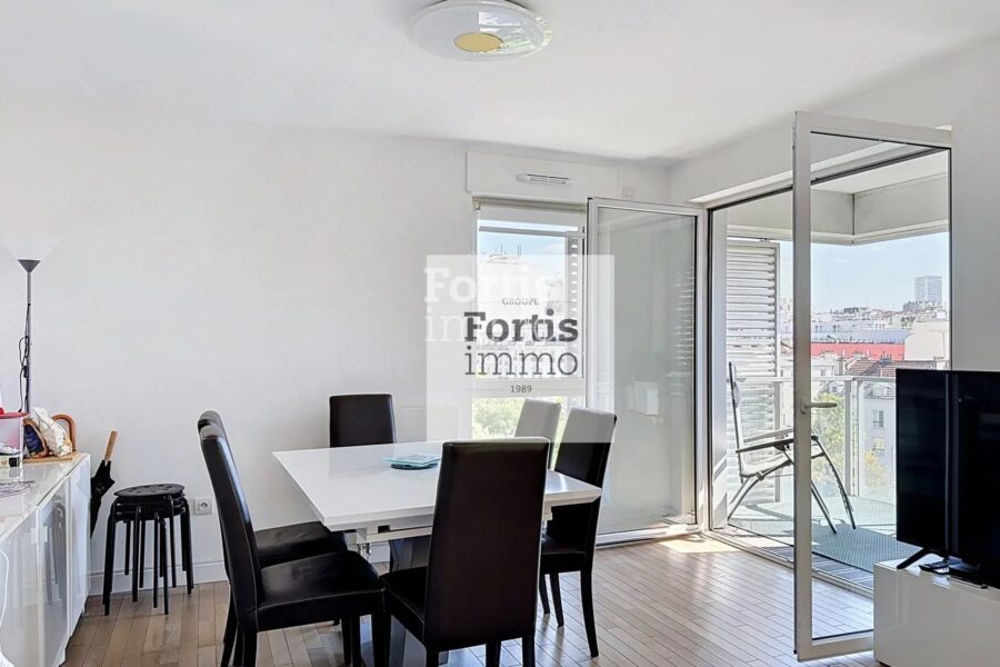 Appartement à vendre à Paris 13e arrondissement — Vue sur la ville — photo 3