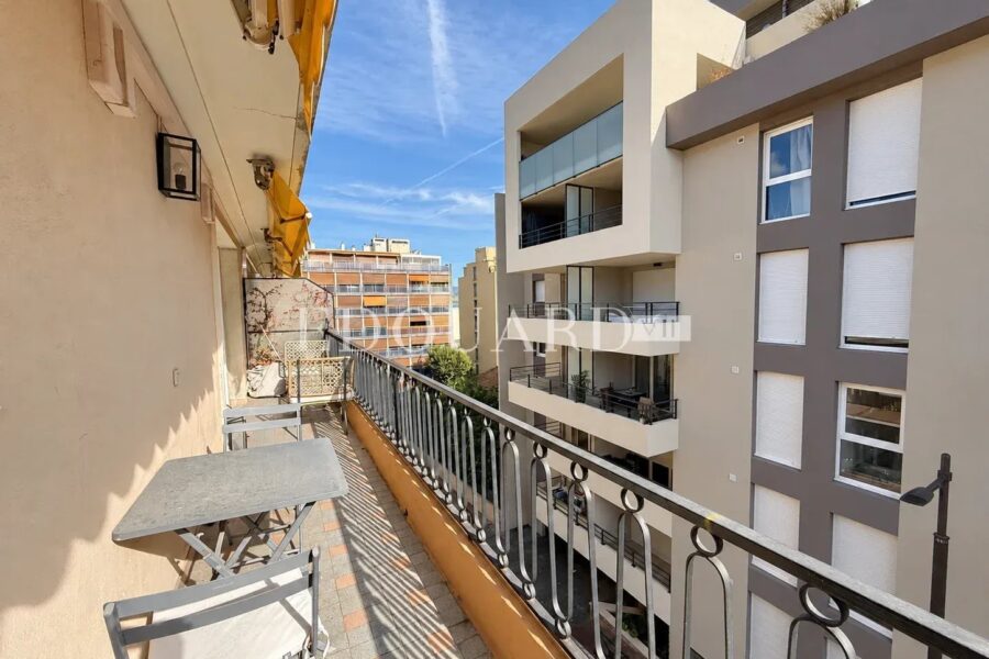Appartement à vendre à Roquebrune-Cap-Martin — Vue montagne — photo 6