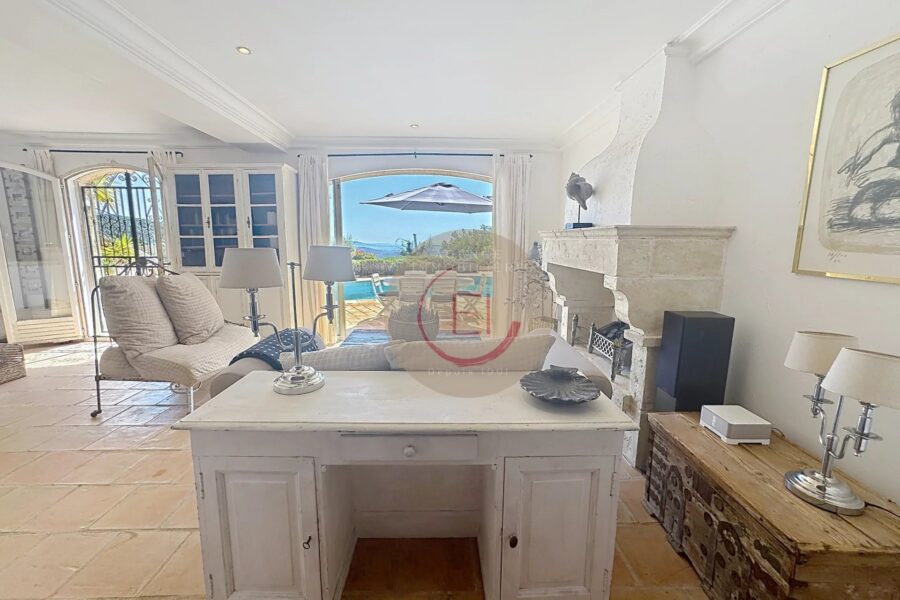 Maison à vendre à Les Adrets-de-l&rsquo;Estérel — Vue mer — photo 14