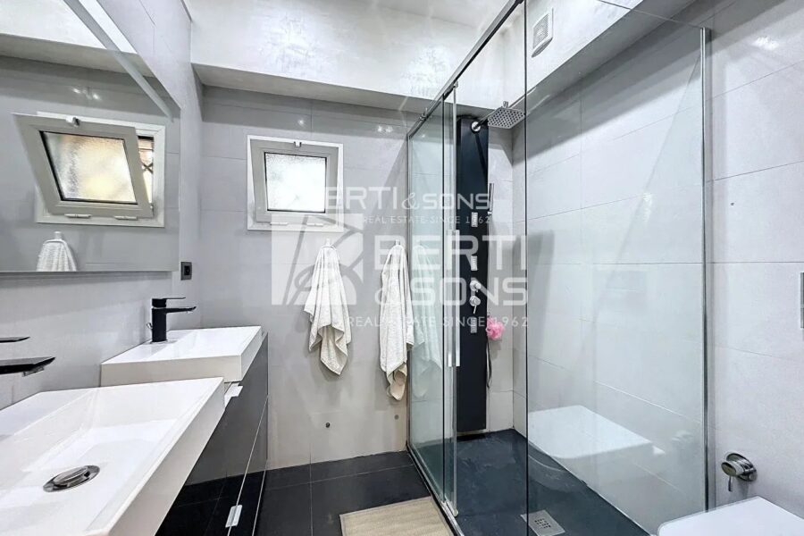 Maison à vendre à Mandelieu-la-Napoule — Vue montagne — photo 11