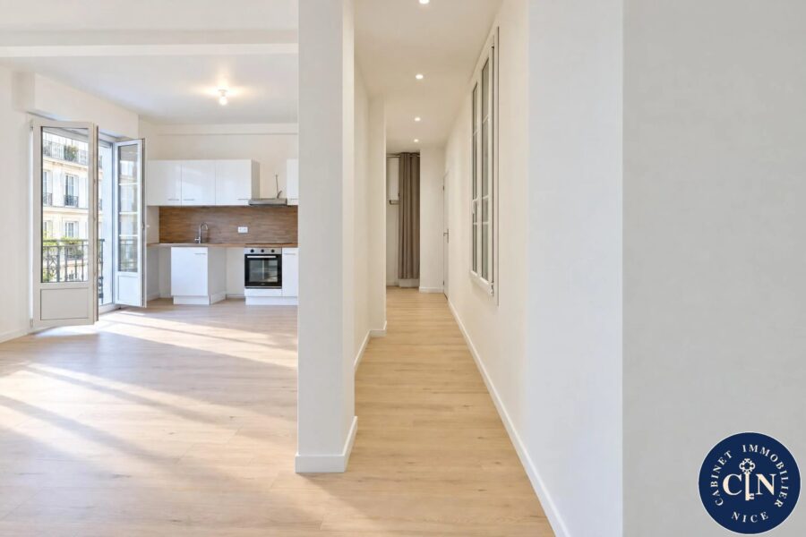 Appartement à vendre à Nice — Vue sur la ville — photo 5