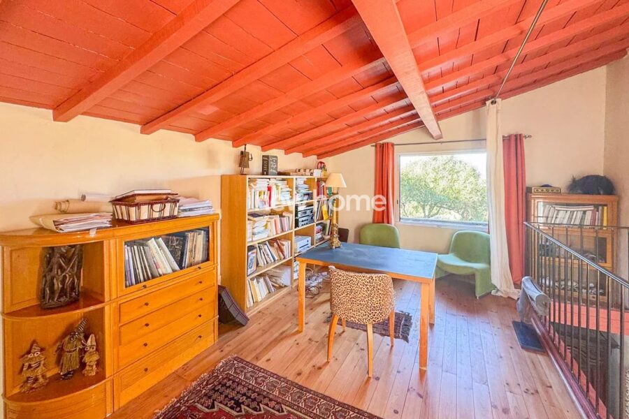 Maison à vendre à Saint-Paul-en-Forêt — Vue montagne — photo 9