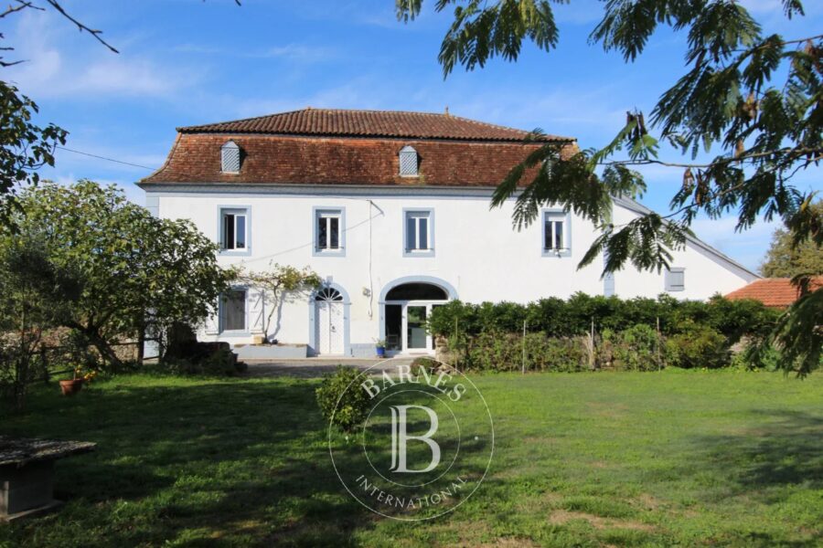Maison à vendre à Sauveterre-de-Béarn — Vue montagne — photo 2