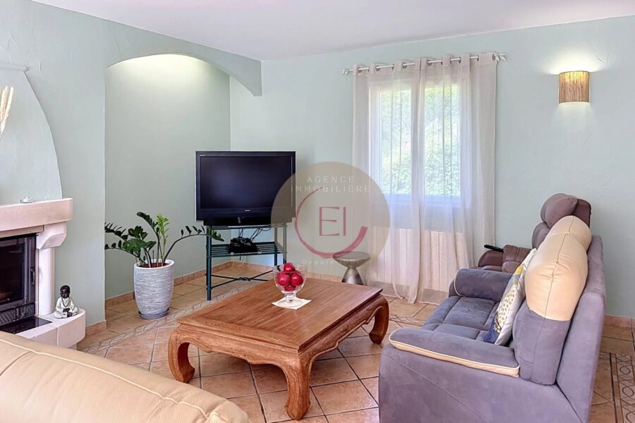 Maison à vendre à Les Adrets-de-l&rsquo;Estérel — Vue montagne — photo 17