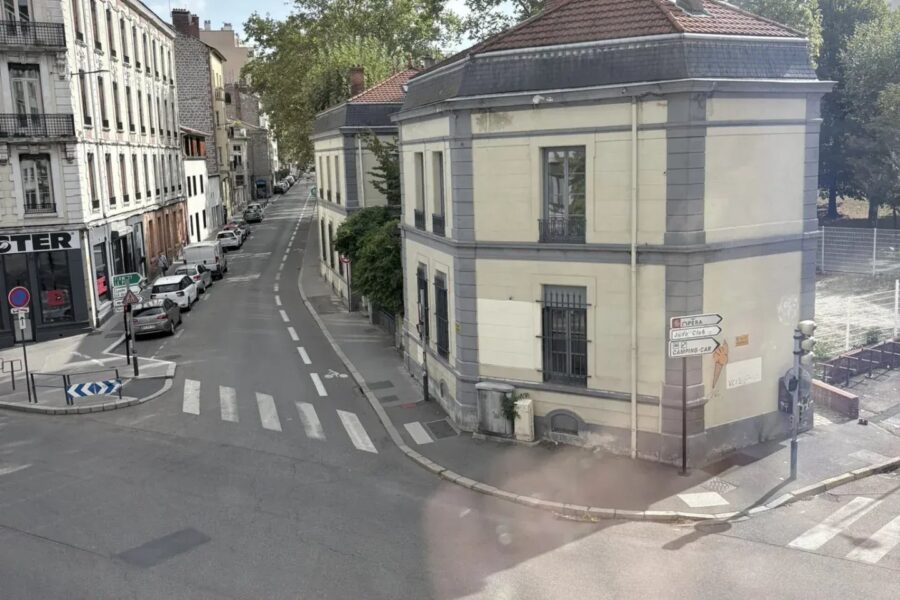 Appartement à louer à Saint-Étienne — Vue sur la ville — photo 8